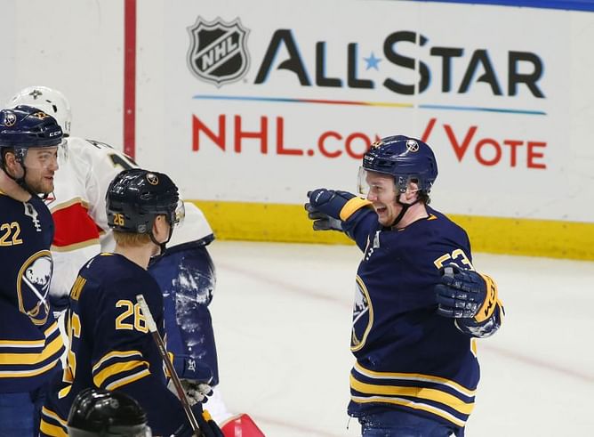 Skinner scores 2 goals in Sabres' 4-3 win over Panthers