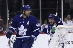 John Tavares scores 300, Maple Leafs beat Devils