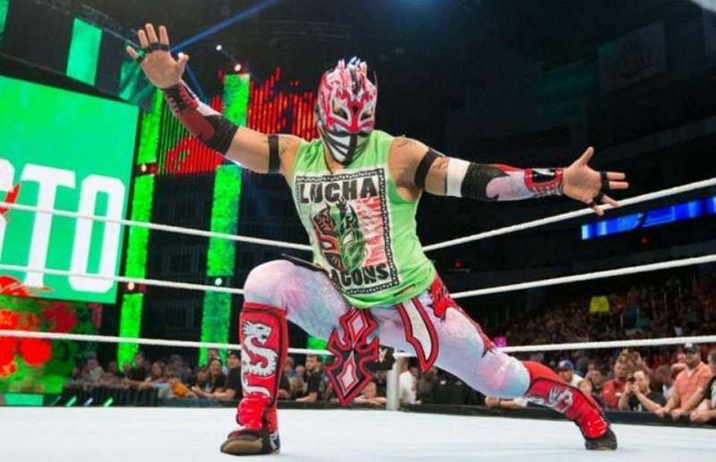Kalisto is a part of the Lucha House Party on RAW