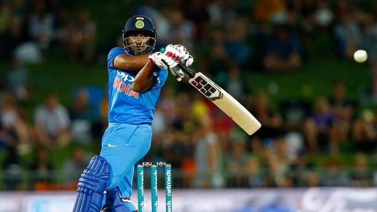 Ambati Rayudu remained not out and added 77 runs for the 4th wicket with Dinesh Karthik