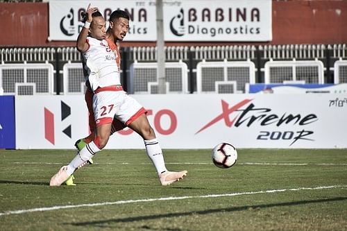 Aibanbha Dohling (left) of Shillong Lajong