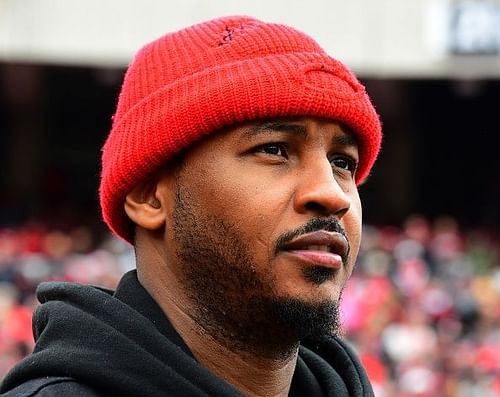 Carmelo Anthony watching Georgia Tech v Georgia