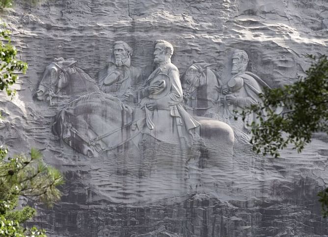 Groups using Super Bowl in push against Confederate statues