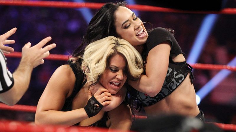AJ Lee and Kaitlyn could both return as part of the upcoming 30-woman match.