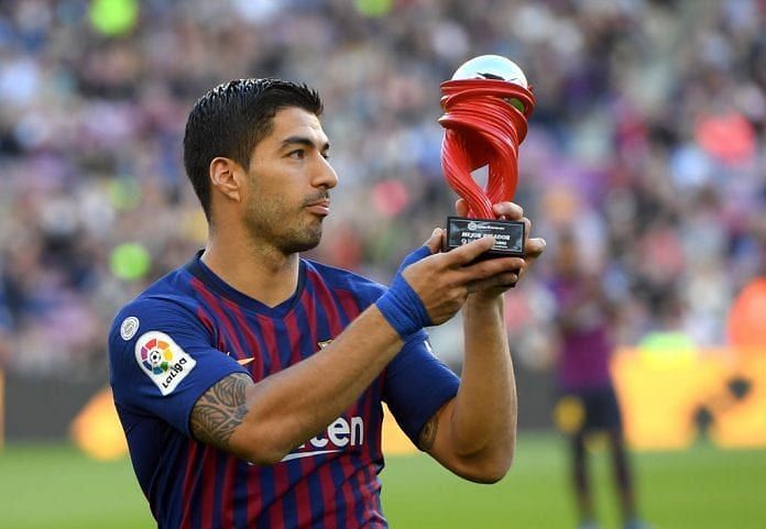 Suarez with LFP Player of the month award