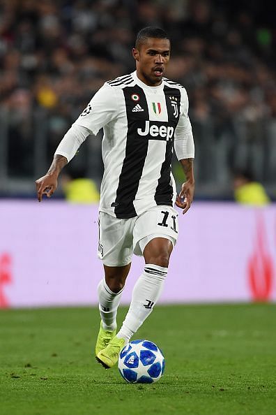 Douglas Costa needs to start more matches for Juventus