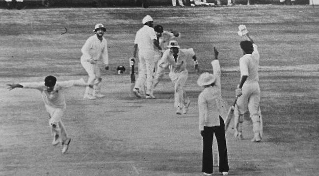 Australia emerged winners by 1 run against India at Chennai in 1987