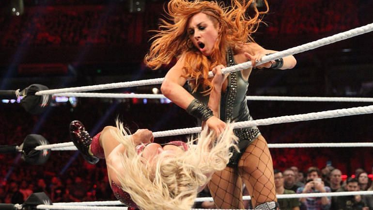 Becky Lynch eliminated Charlotte Flair to win the 2019 Women&#039;s Royal Rumble match