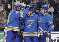 Gunnarsson lifts Blues past Senators 3-2
