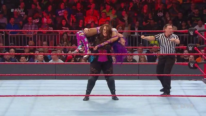 Nia Jax joined the botch list again this week