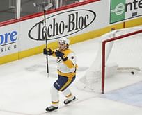 Forsberg lifts Predators past Blackhawks, 4-3 in OT