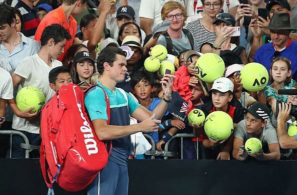 Raonic obliges his fans after his first round win