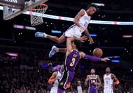 Oklahoma City Thunder v Los Angeles Lakers