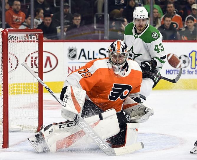 'Double-doink' helps Flyers beat Stars to end 8-game skid