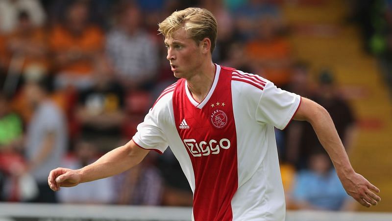 De Jong an 'important addition' at Barca, says Valverde