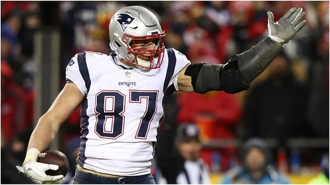 Patriots star Gronkowski unlikely to be 'full-time guy' in WWE - Jim Ross