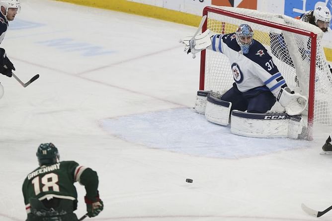 Zucker, Wild hold on to beat Jets 3-2
