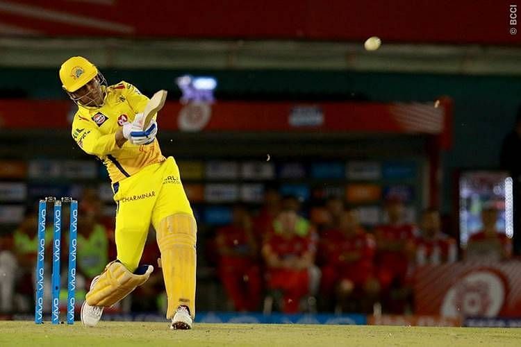 Dhoni sends one flying against Kings XI Punjab