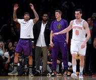 New York Knicks v Los Angeles Lakers