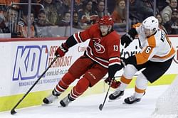 Hurricanes score 3 goals in 2nd to beat Flyers 5-3
