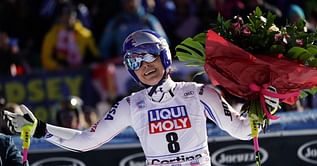 Lindsey Vonn skipping World Cup races to rest ailing knees