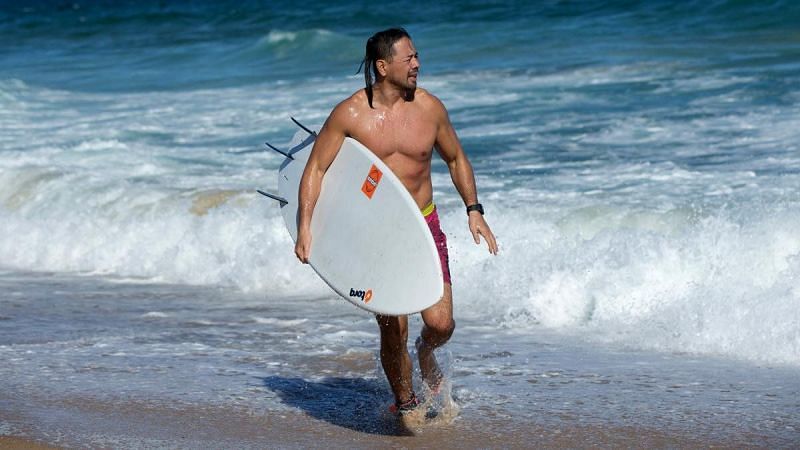 Shinsuke Nakamura loves surfing