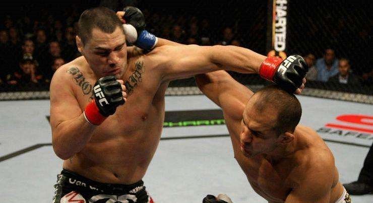 JDS knocked out Velasquez in Round 1 back in 2011