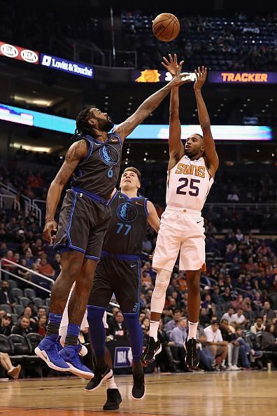 Dallas Mavericks v Phoenix Suns