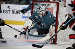 Burns, Jones lead Sharks to 4-1 win over Senators