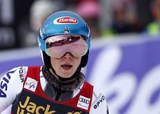 Stuhec flies to Shiffrin's rescue with lift offer to Sweden