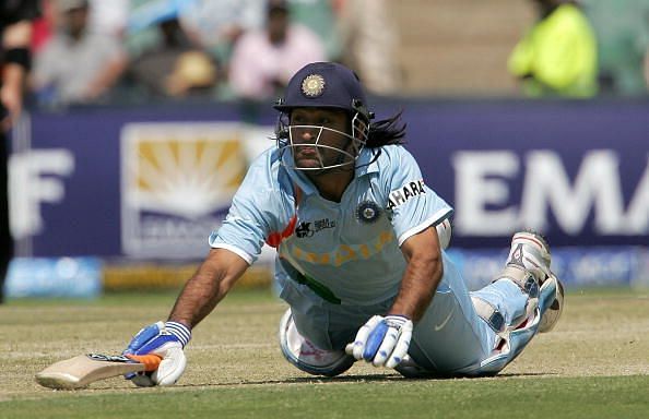 India&#039;s Mahendra Singh Dhoni makes an un