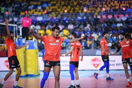 U Mumba Volley won their first match against Chennai Spartans