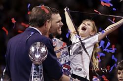 Throwback night: Pats win Super Bowl the old-fashioned way