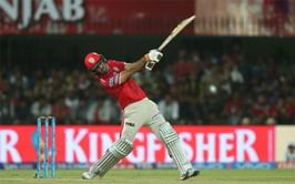 IPL 2020: Pat Cummins, Glenn Maxwell in danger of losing out on massive contracts owing to coronavirus