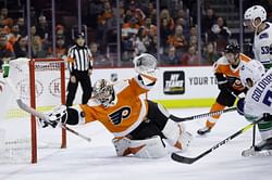 Flyers beat Canucks 2-1, notch 8th straight victory