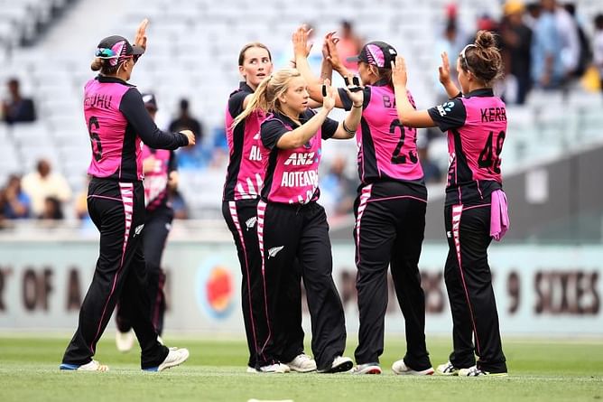 IND vs NZ: न्यूजीलैंड महिला टीम ने दूसरे टी20 में भारत को चार विकेट से हराया, सीरीज में 2-0 की विजयी बढ़त