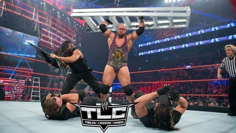 Incredible show of strength by Ryback