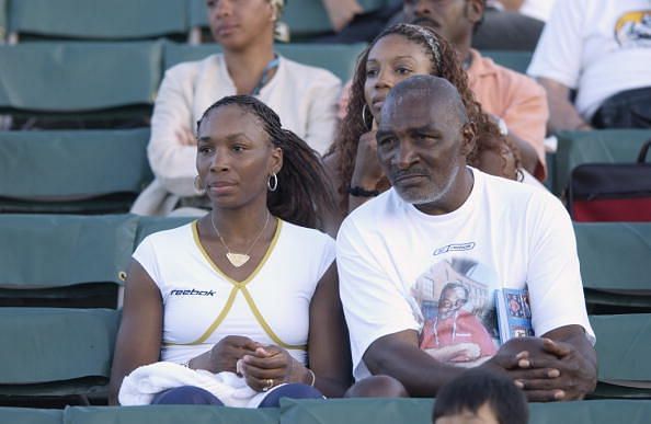 Sister Venus Williams and father watch Serena play