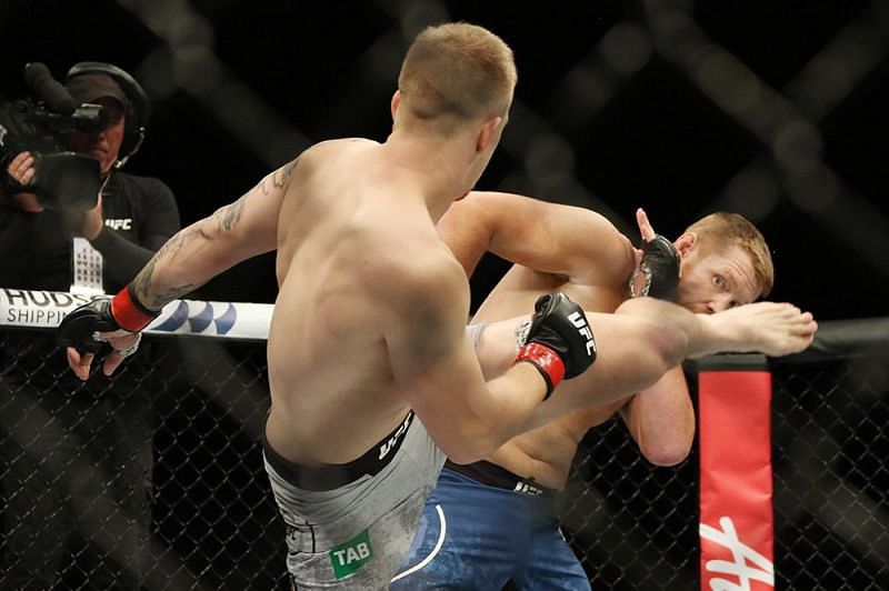 Fun fights like Jimmy Crute vs. Sam Alvey rescued this weak card