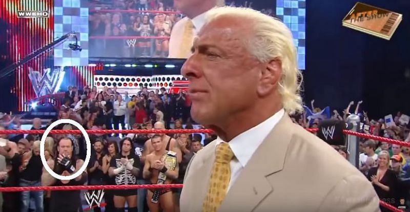 The Undertaker&#039;s standing ovation to Ric Flair