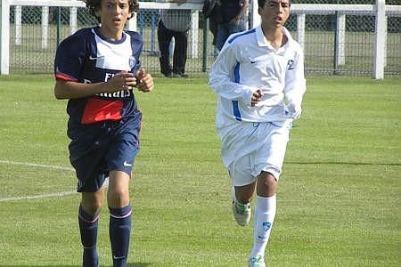 Matteo Guendouzi playing for the PSG Youth Academy