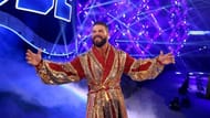 Bobby Roode's Glorious entrance.