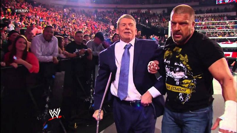Triple H vs Vince McMahon for the main event of an all-heel WrestleMania 35!