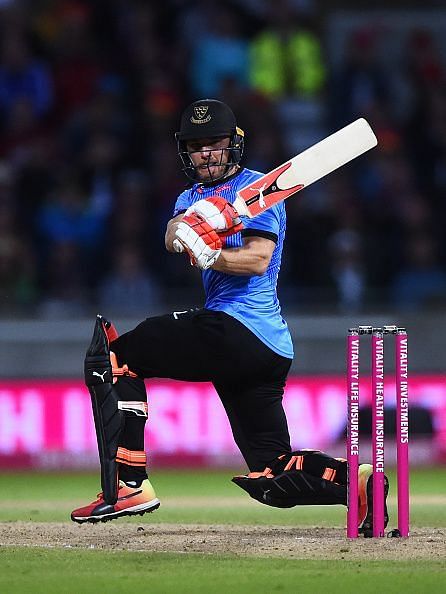 Laurie Evans batting in Vitality Blast Final