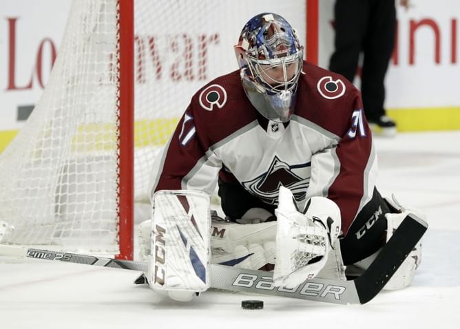 Grubauer gets 1st shutout of season as Avs blank Preds 5-0