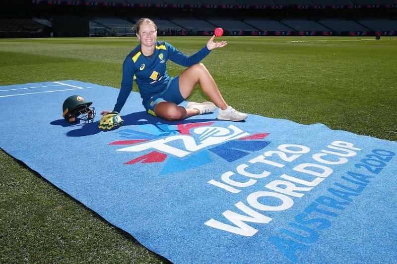 Alyssa Healy tore the record books with the highest-ever catch taken