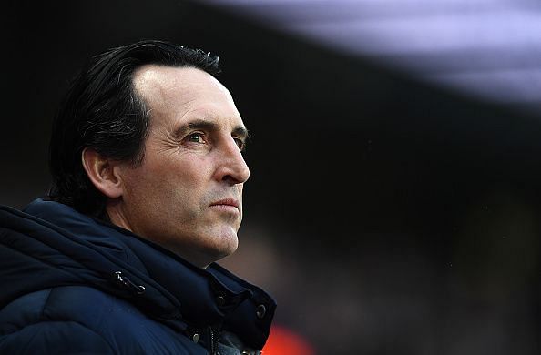Unai Emery watches on as the Gunners take on Man City at the Etihad