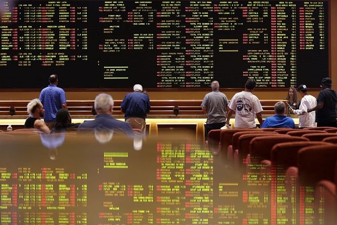 Las Vegas says charm will keep bettors coming for Super Bowl