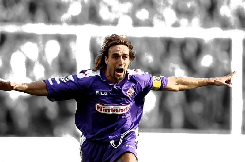 Gabriel Batistuta playing for Fiorentina