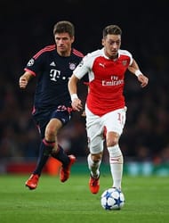 Arsenal FC 2 v 0 FC Bayern Munchen - UEFA Champions League